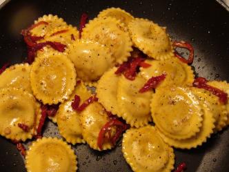 Ravioli with Sundried Tomatoes