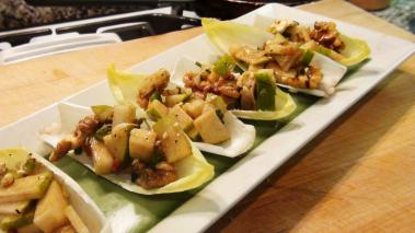 Pear Gorgonzola & Walnut Salad Recipe