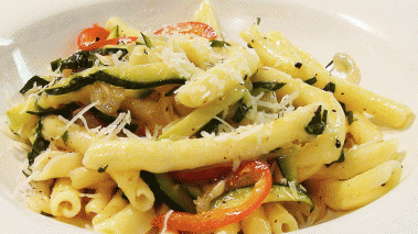 Penne with Zucchini and Red Pepper