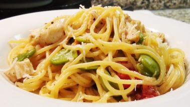 Spaghetti with Chicken and Fava Beans Recipe