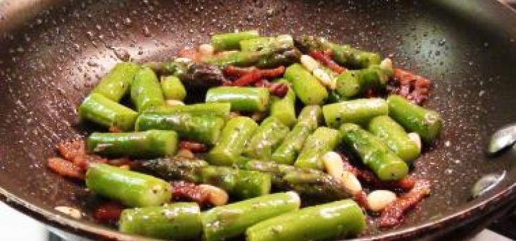 Asparagus with Bacon & Pine Nuts Recipe