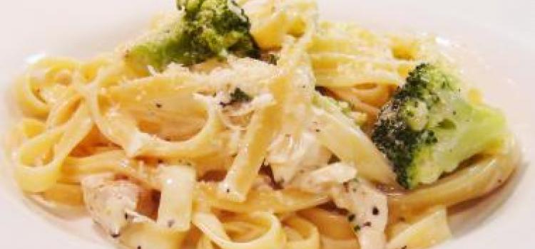 Fettucini Alfredo with Chicken and Broccoli Recipe