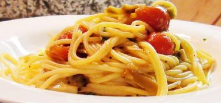 Spaghetti with Artichokes and Tomato