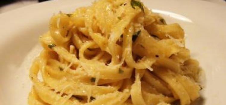 Fettucini with Olive Oil and Garlic