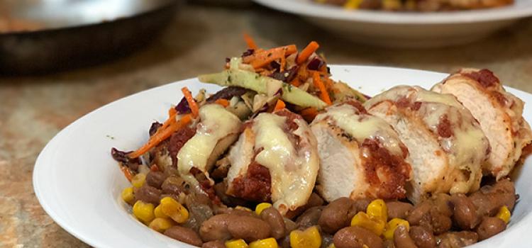 Review of Green Chef's Chicken with Enchilada Sauce with Pinto Beans & Corn, Cabbage-Carrot Slaw