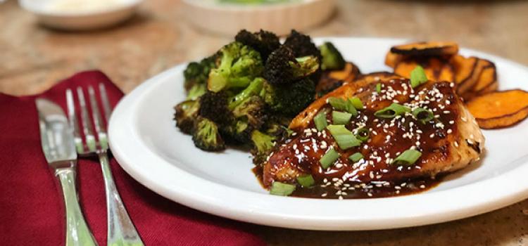 Review of HelloFresh's Sriracha Cha-Cha Chicken with Hoisin, Roasted Sweet Potatoes, and Broccoli