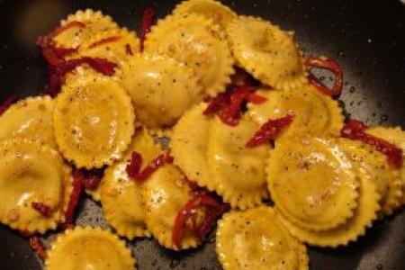 Ravioli with Sundried Tomatoes