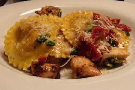 Ravioli with Chicken and Sundried Tomato