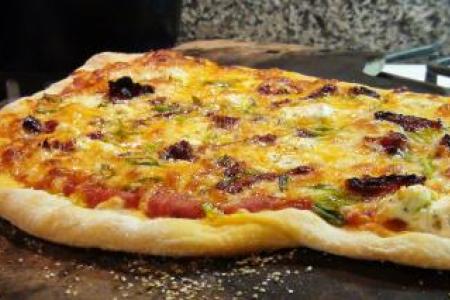 Sun Dried Tomato & Goat Cheese Pizza