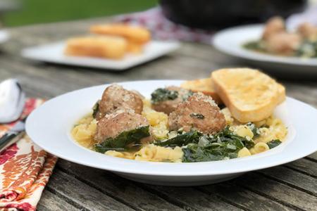 Review of Home Chef's Italian Wedding Soup with Pork Meatballs with Parmesan Ciabatta